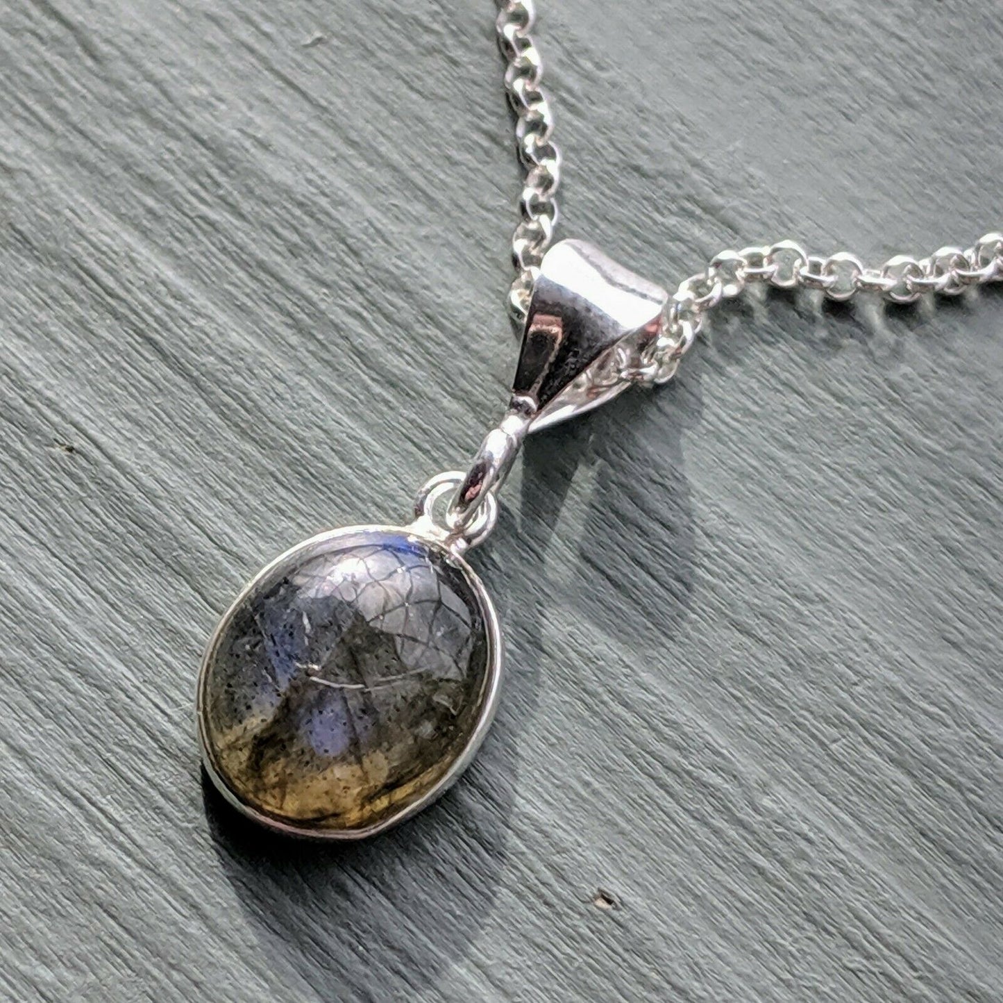 Dainty 925 Sterling Silver Labradorite cabochon Pendant stunning quality cabochons