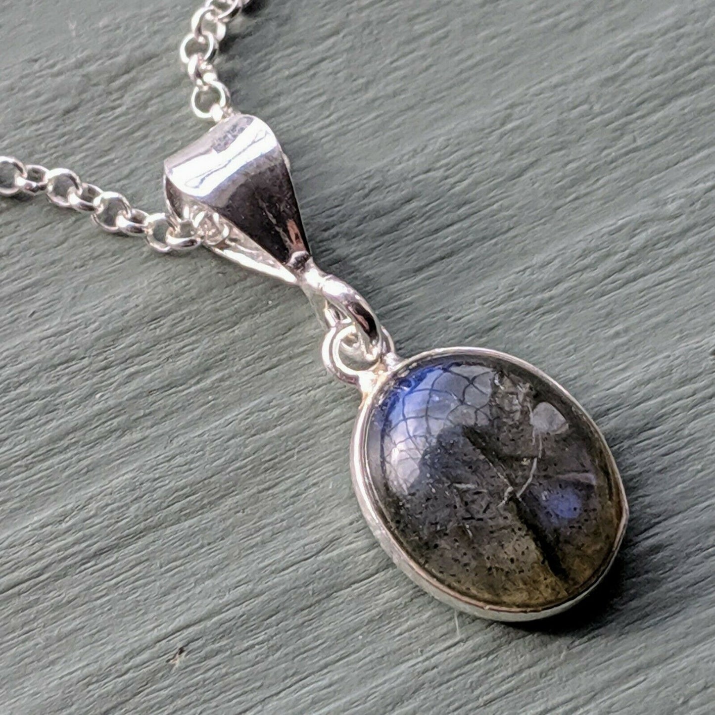 Dainty 925 Sterling Silver Labradorite cabochon Pendant stunning quality cabochons
